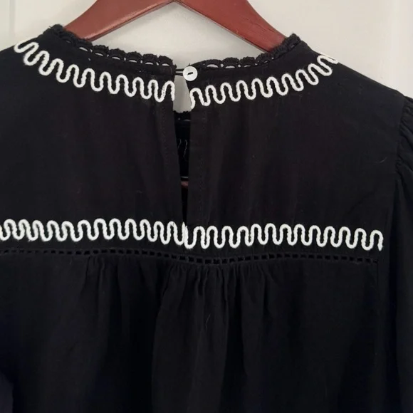 Jennifer & Grace Embroidered Blouse - Picture 10 of 13